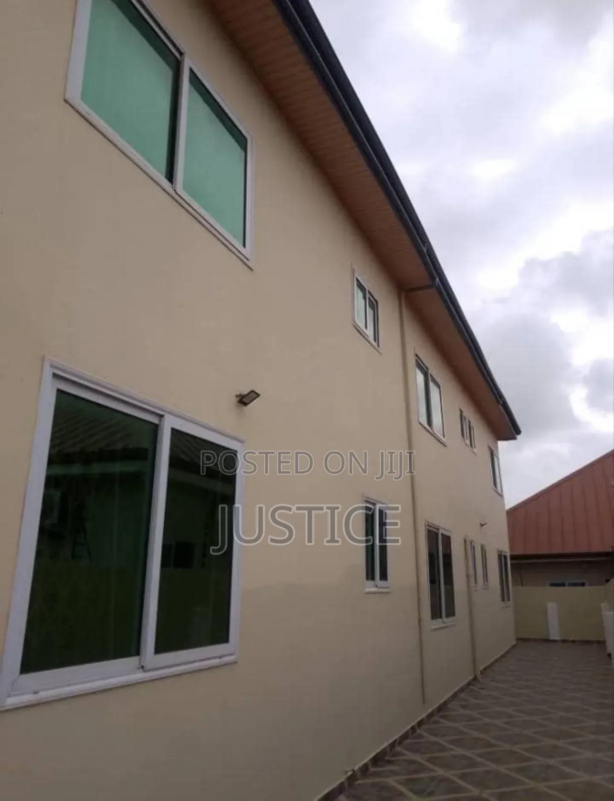 12bdrm Apartment in Com 18 Spintex for sale