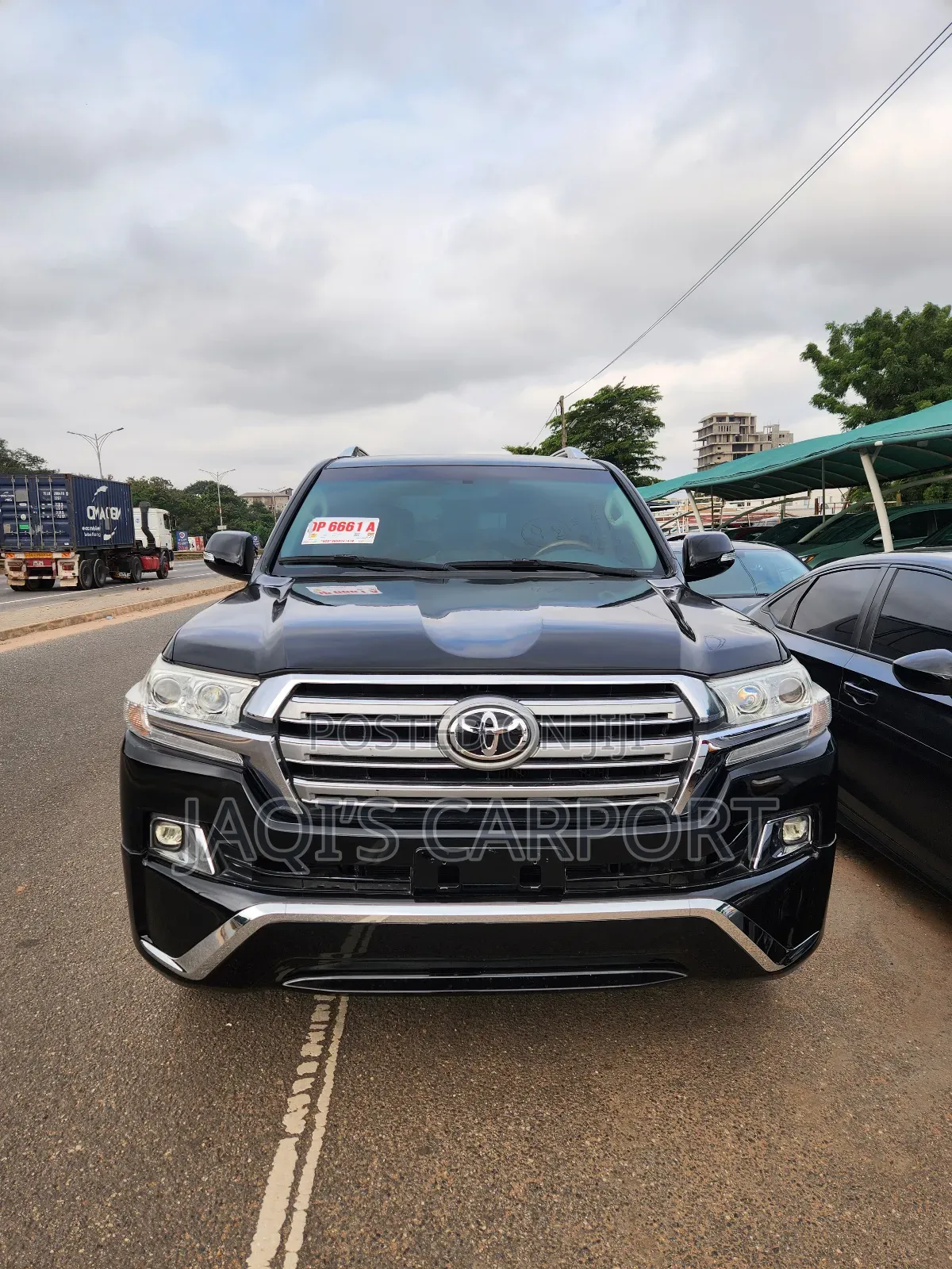 Toyota Land Cruiser 4.6 V8 GXR Black - Image 1