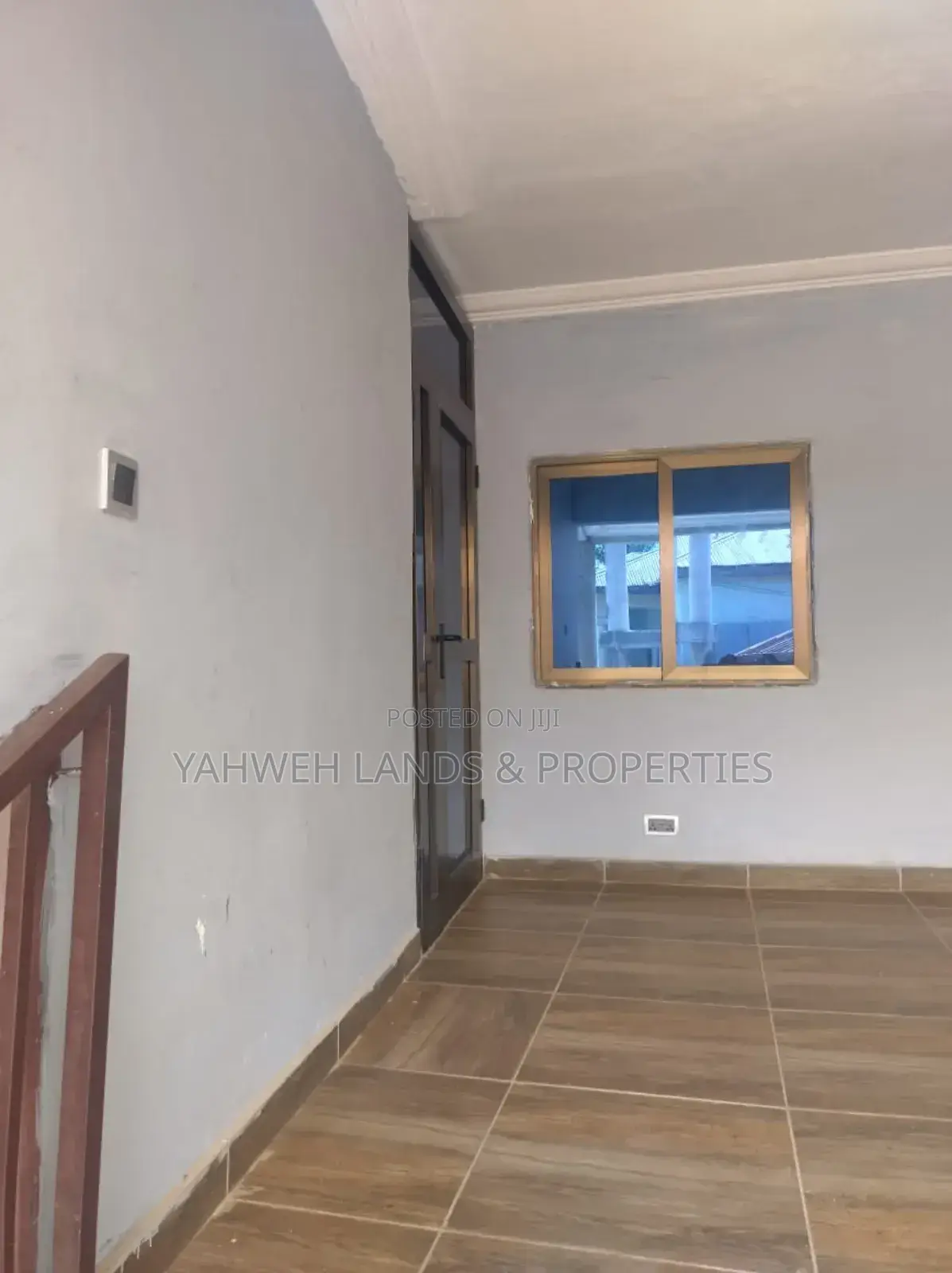 9bdrm House in Kumasi Metropolitan for sale