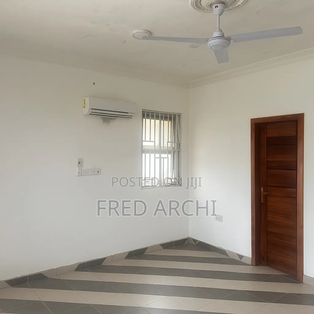 3bdrm House in Nkunyim Place, Kwabenya for sale