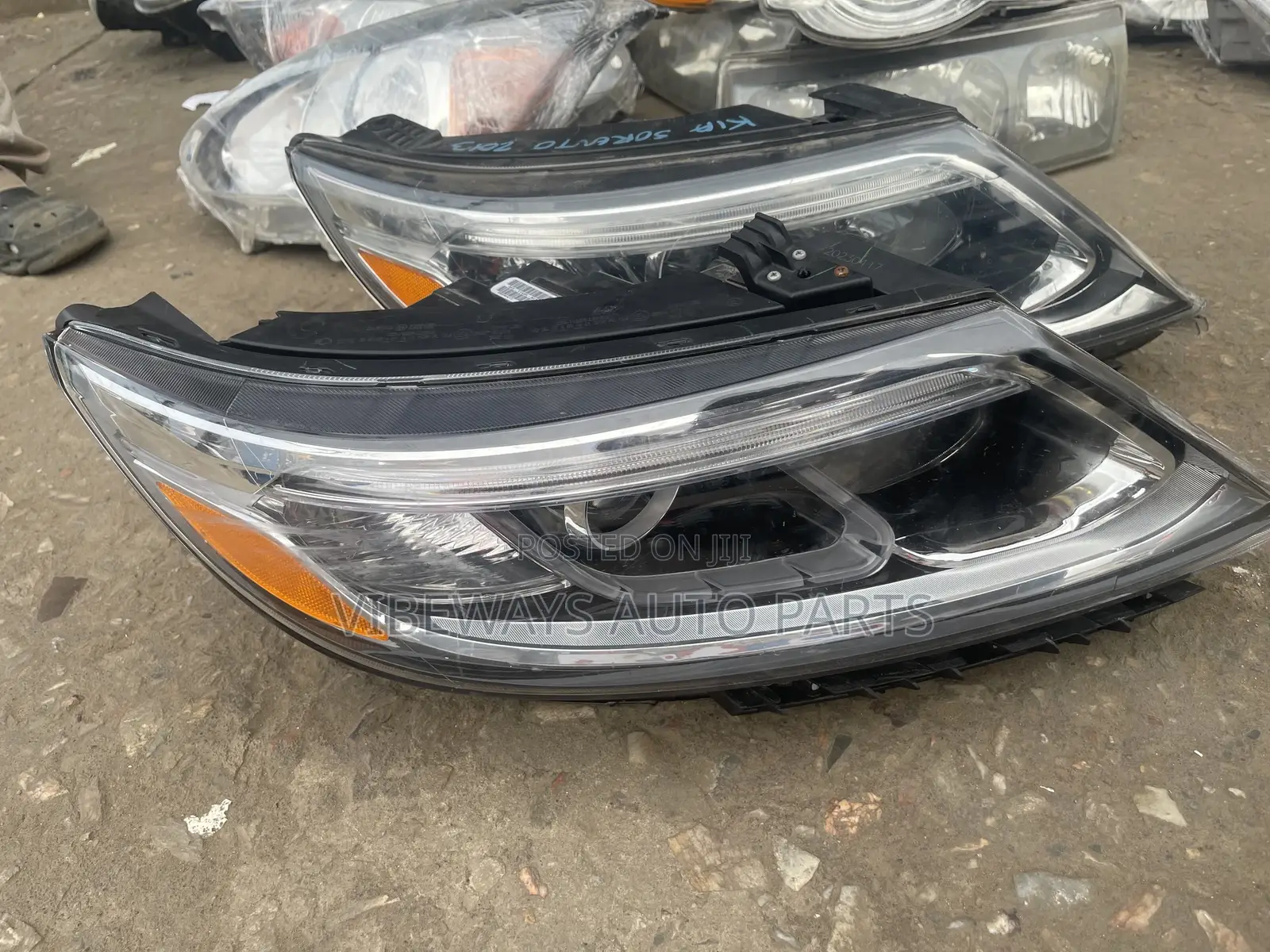 Kia Sorento 2014 -2015 Original Headlight Used