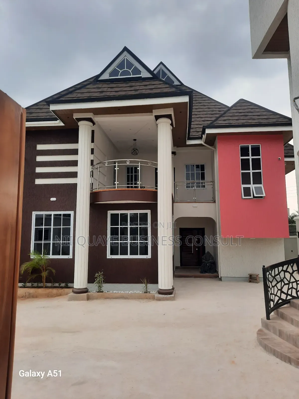 Furnished 6bdrm Mansion in Atasemanso, Kumasi Metropolitan for sale