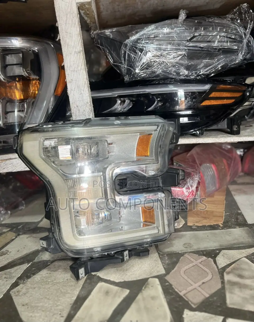 Ford F-150 - 2018 Right Chargeable Headlight ( Full Led )
