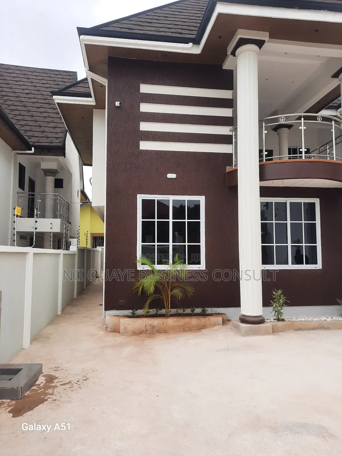 Furnished 6bdrm Mansion in Atasemanso, Kumasi Metropolitan for sale