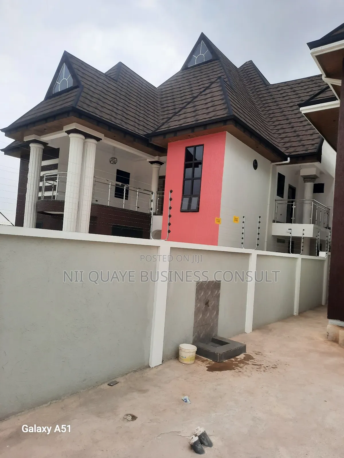 Furnished 6bdrm Mansion in Atasemanso, Kumasi Metropolitan for sale