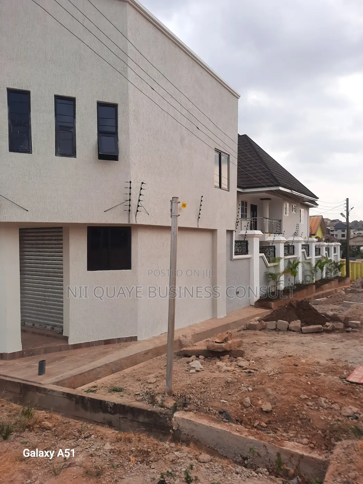 Furnished 6bdrm Mansion in Atasemanso, Kumasi Metropolitan for sale
