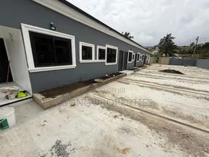Seven Bedroom for Sale Awoshie 1.700.000