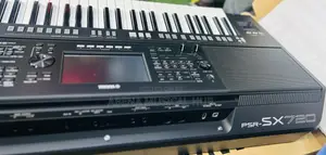 Yamaha PSR-Sx 720