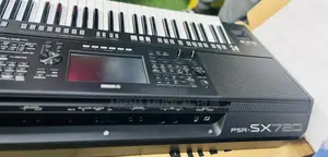 Yamaha PSR-Sx 720