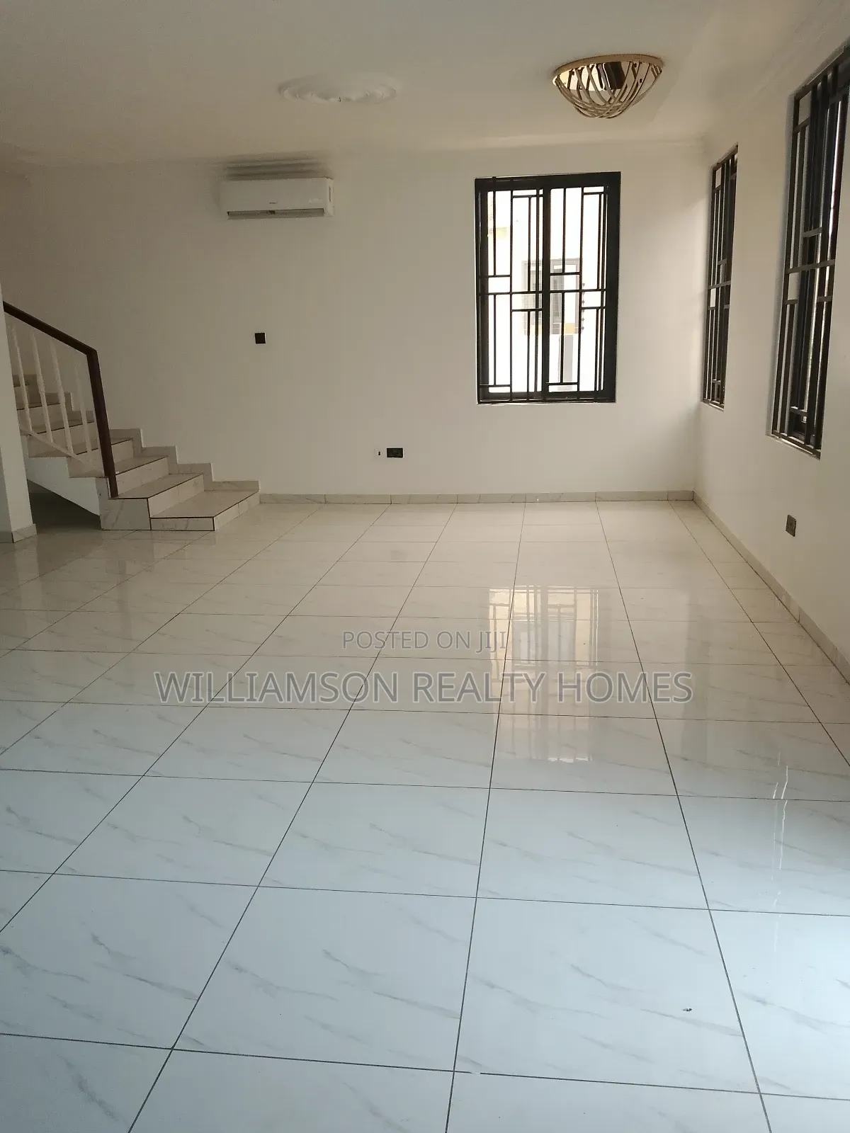 4bdrm Duplex in Community 20 Estate, Spintex for rent
