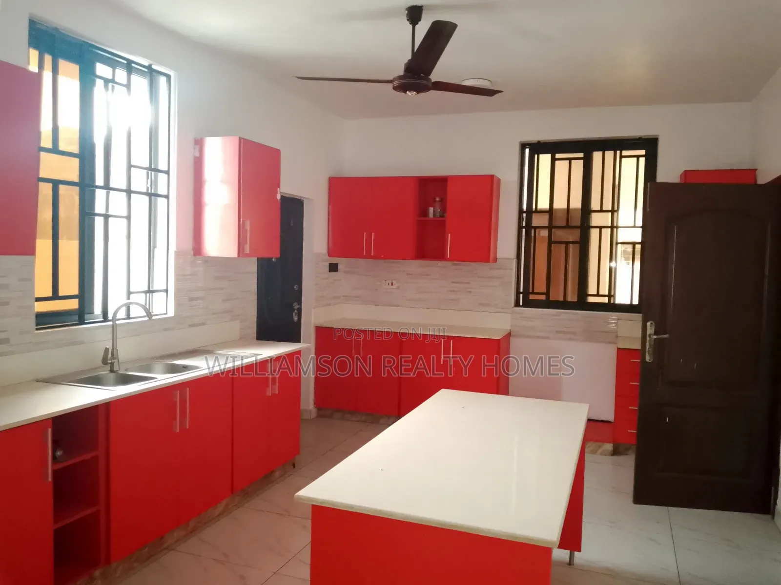 4bdrm Duplex in Community 20 Estate, Spintex for rent