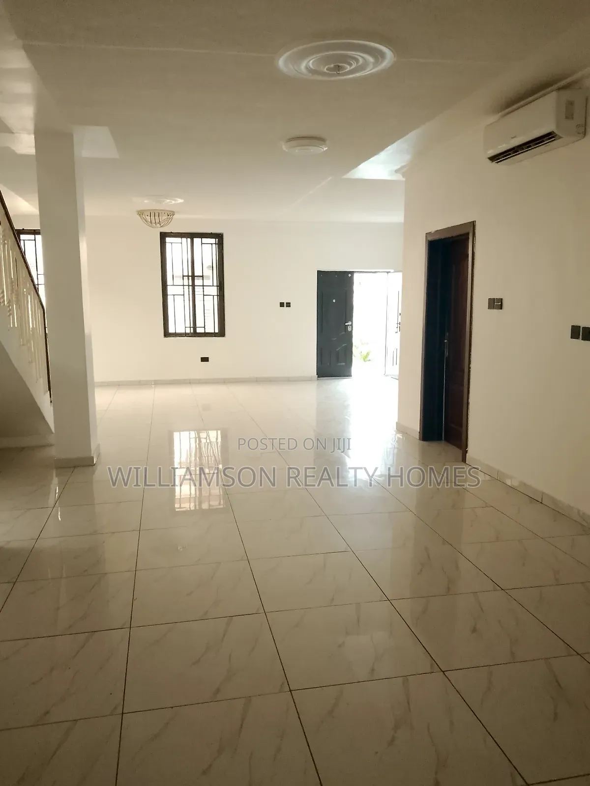 4bdrm Duplex in Community 20 Estate, Spintex for rent