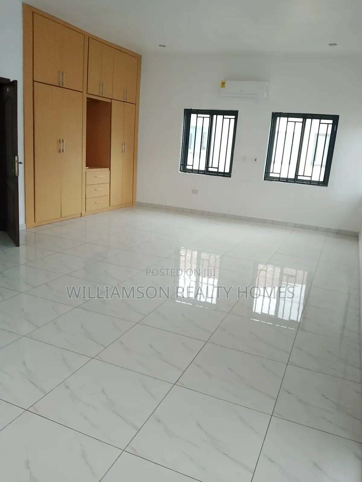 4bdrm Duplex in Community 20 Estate, Spintex for rent