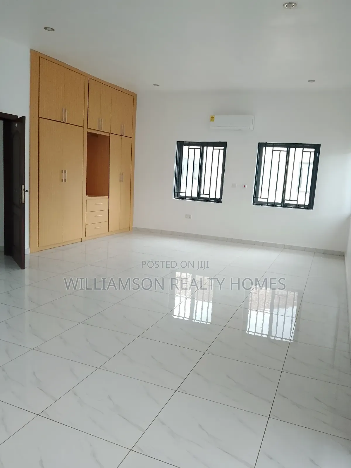 4bdrm Duplex in Community 20 Estate, Spintex for rent