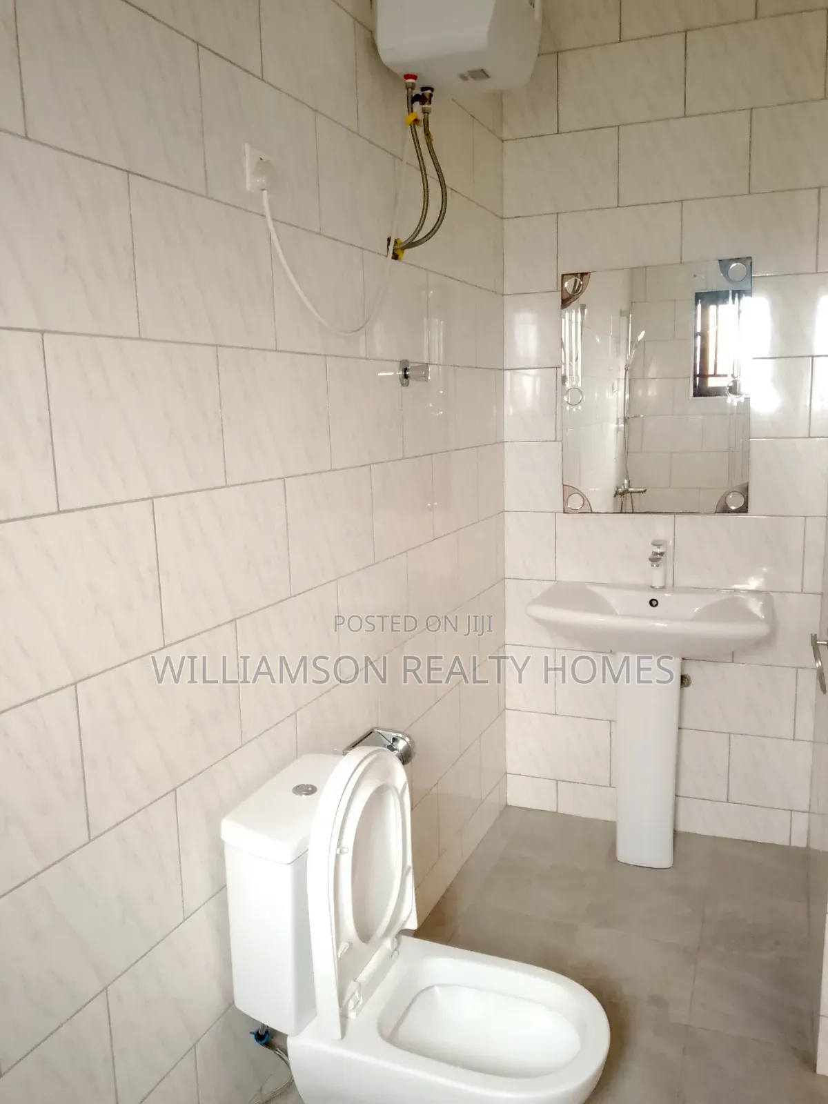 4bdrm Duplex in Community 20 Estate, Spintex for rent
