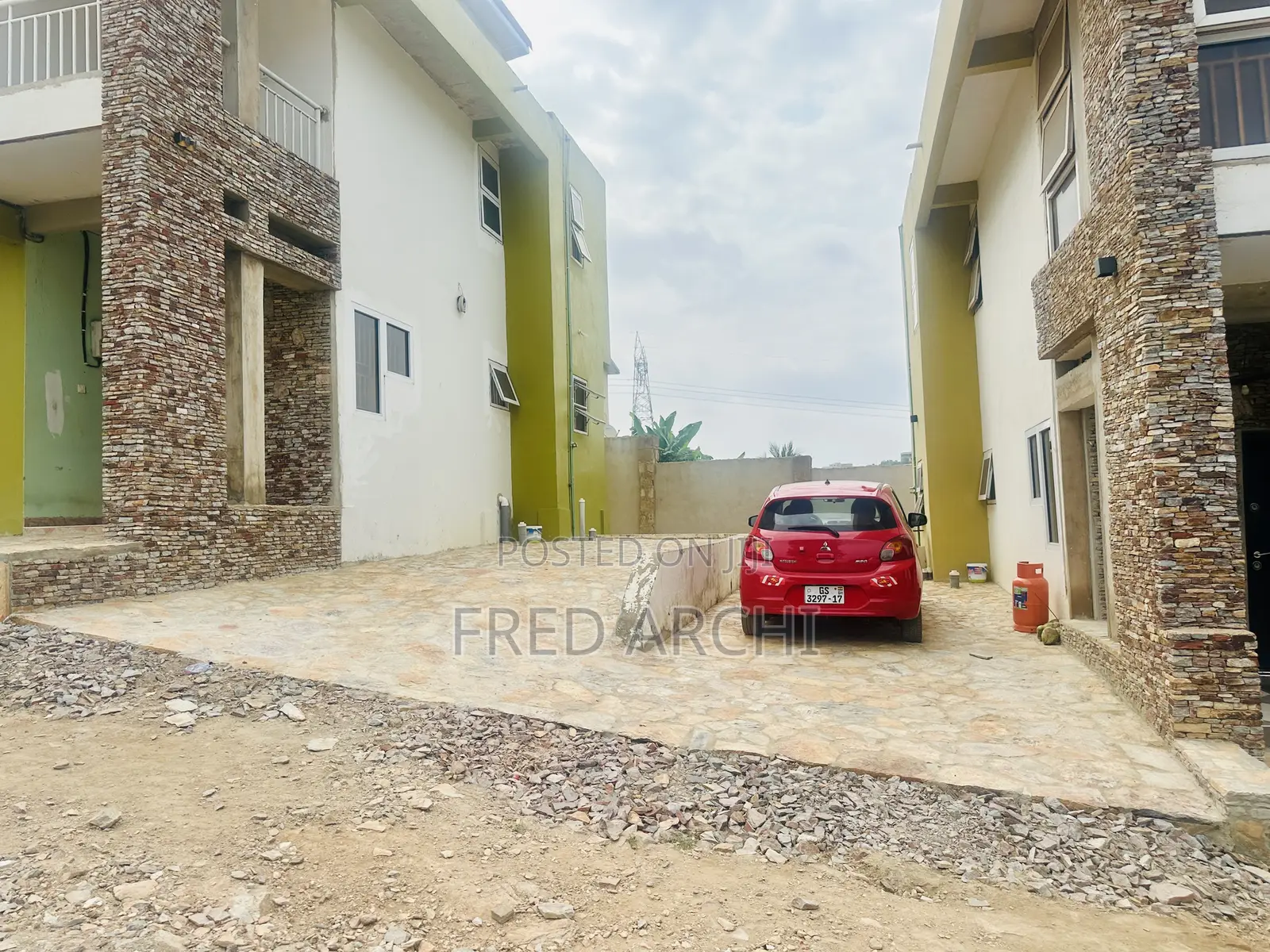 3bdrm House in Nkunyim Place, Kwabenya for sale