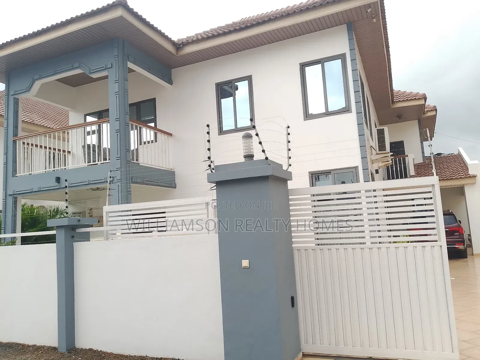 4bdrm Duplex in Community 20 Estate, Spintex for rent