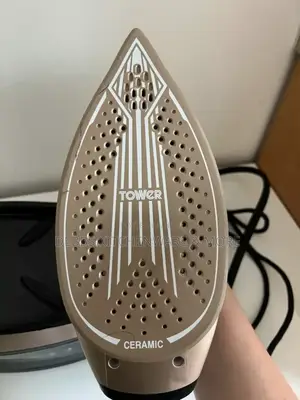 Tower Digital Control Steam Iron Uk