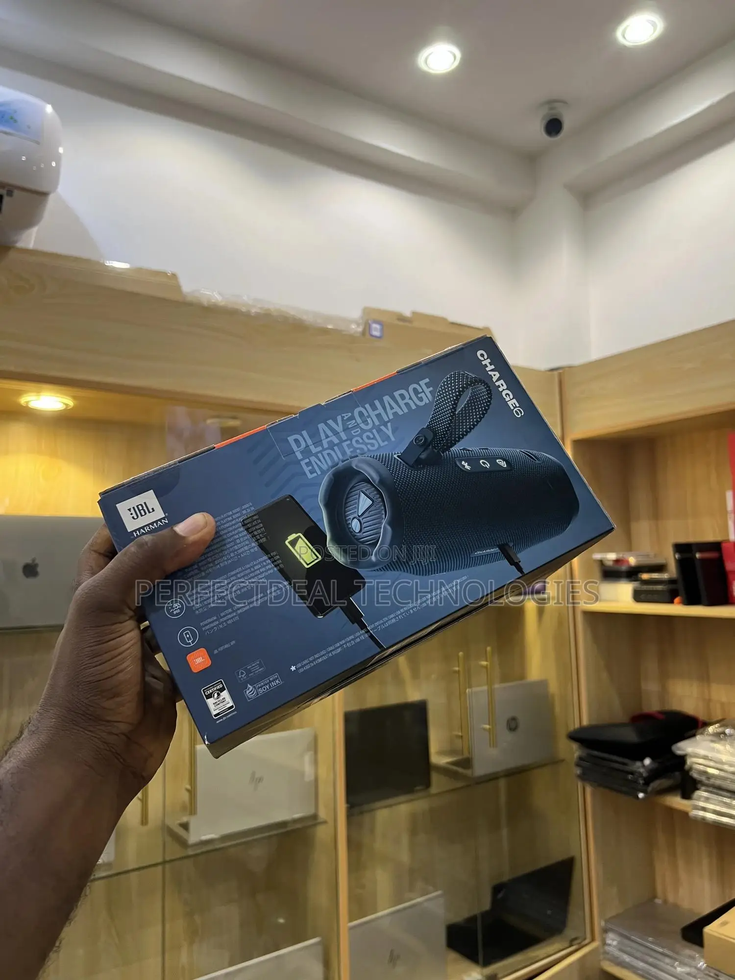 JBL Charge 6