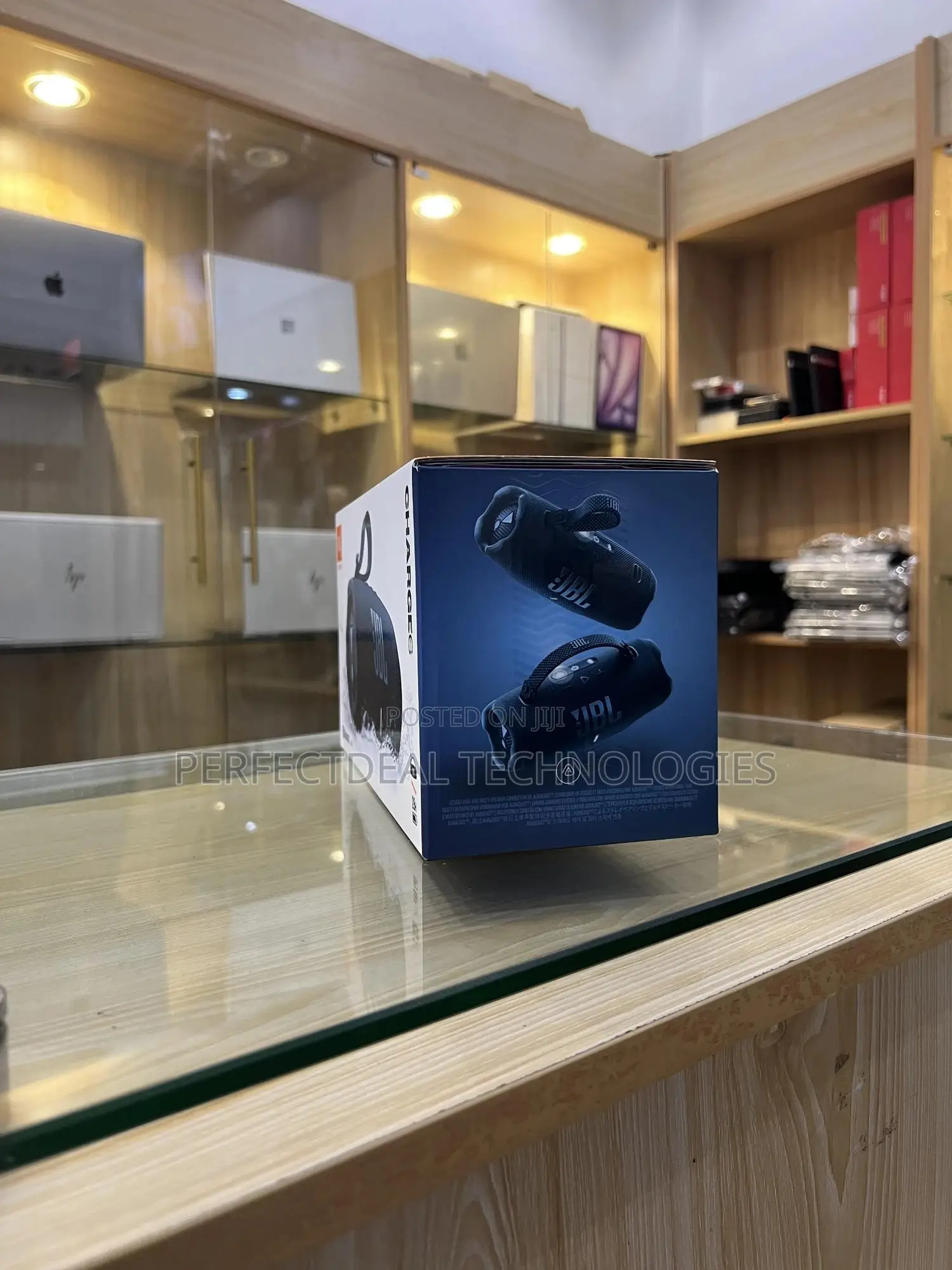 JBL Charge 6