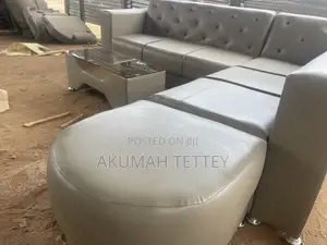 Italian Leather Chair =7 Seater: 4in One L Shape (Family)