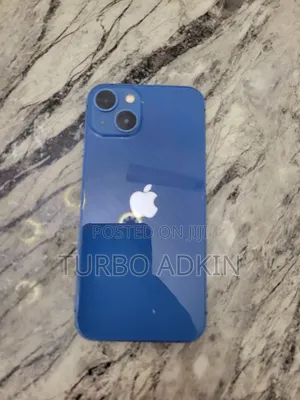 Photo - Apple iPhone 13 128 GB Blue