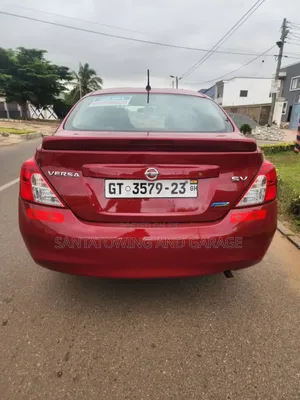 Nissan Versa 1.6 SV 2016 Red