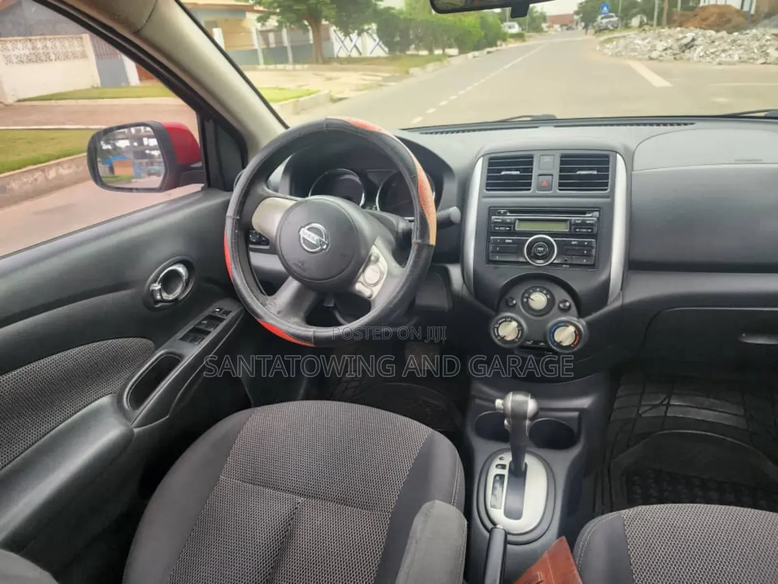 Nissan Versa 1.6 SV 2016 Red