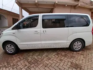 Hyundai Starex 2013 White