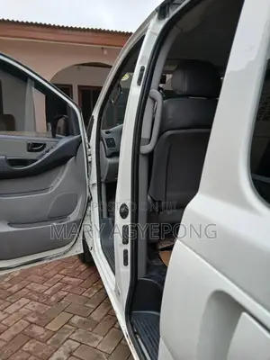 Hyundai Starex 2013 White
