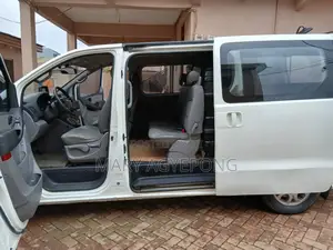 Hyundai Starex 2013 White