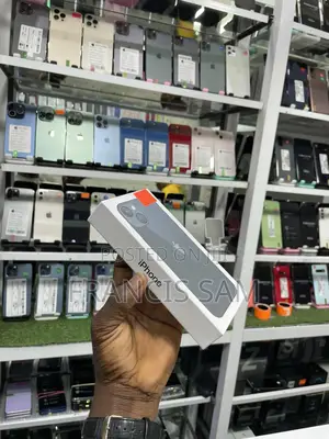 New Apple iPhone 13 128 GB Green