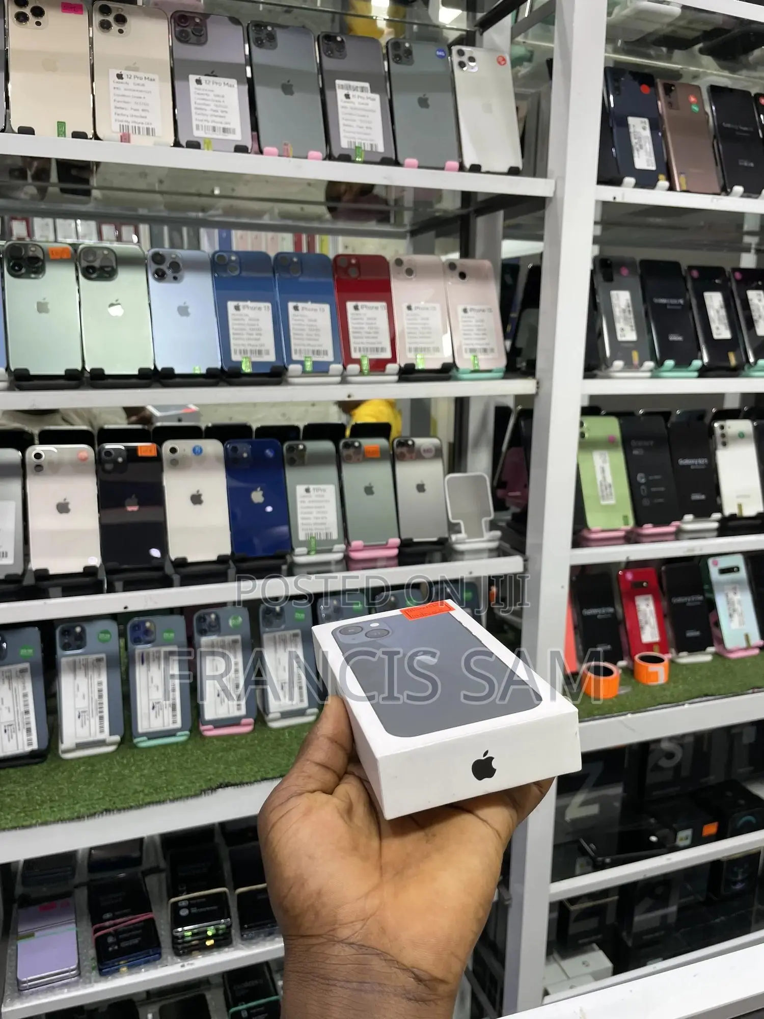 New Apple iPhone 13 128 GB Green