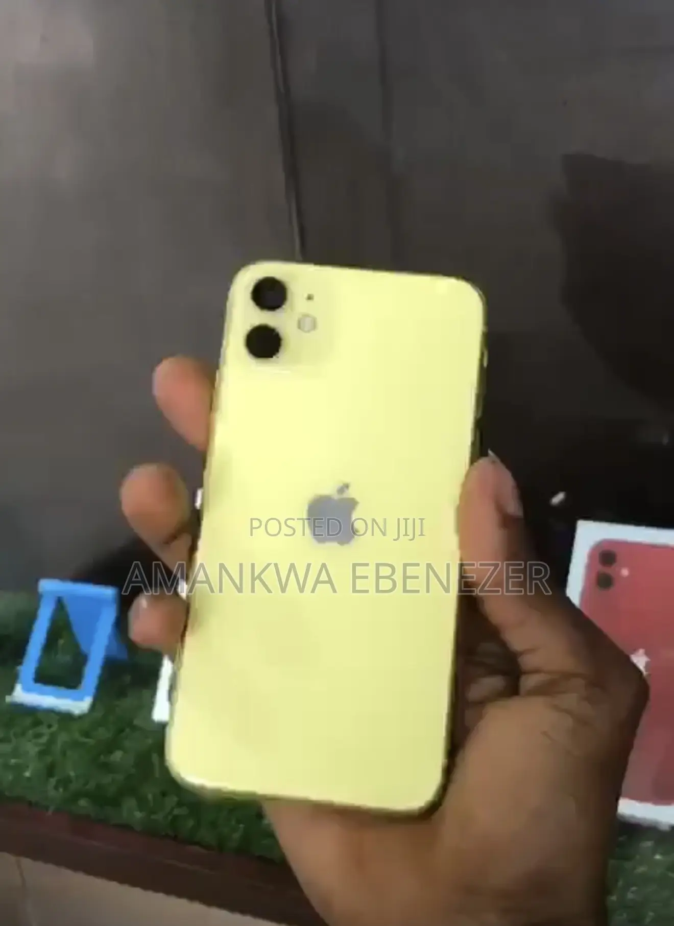New Apple iPhone 11 64 GB Yellow