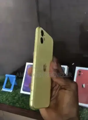 New Apple iPhone 11 64 GB Yellow