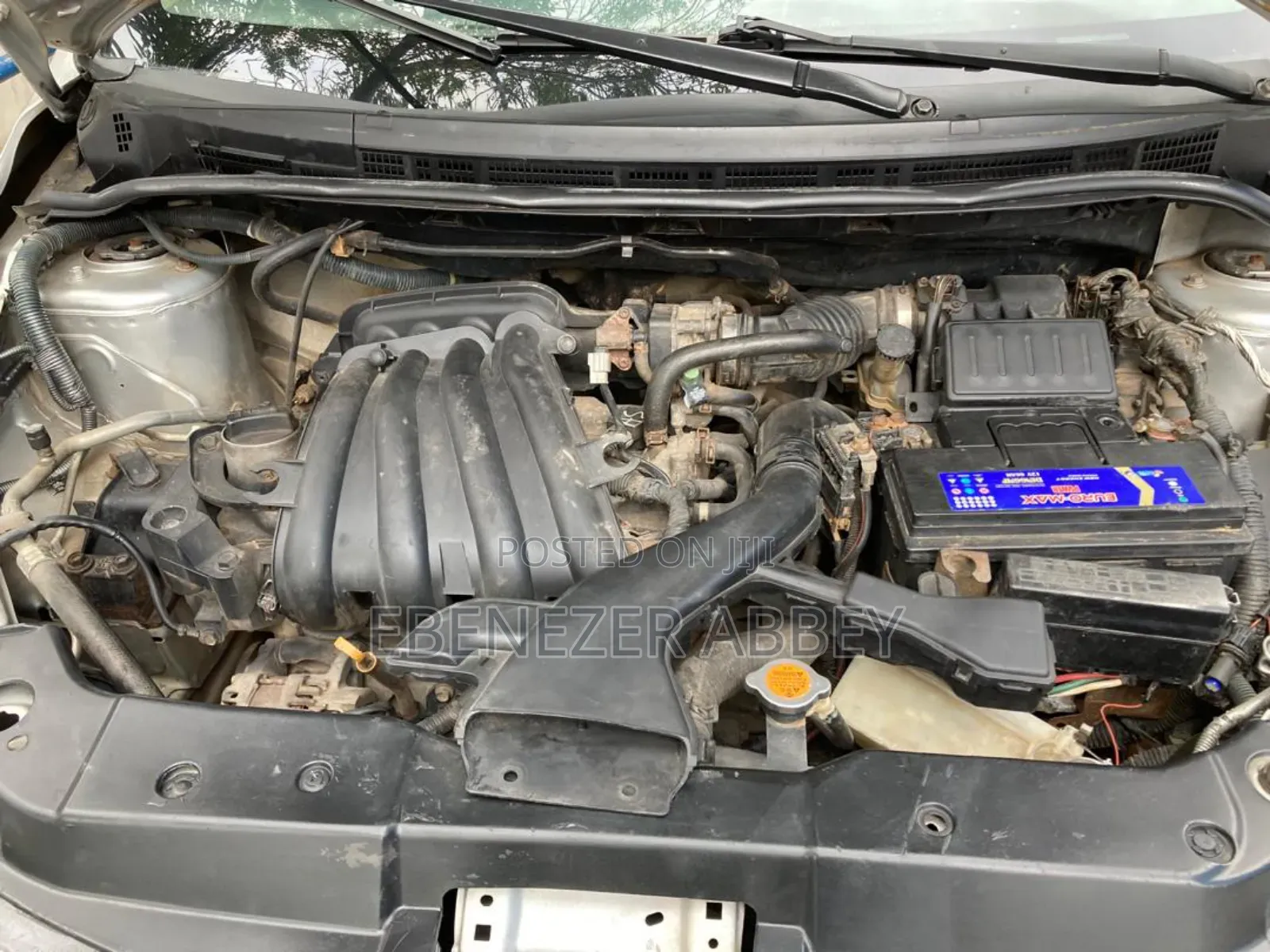 Nissan Versa 2010 Silver