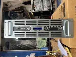 Photo - Ev P7300 Power Amplifier