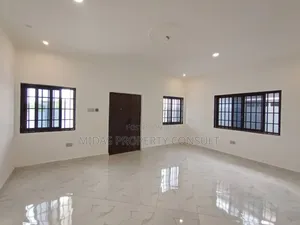 3bdrm House in Amrahia, Adenta for sale