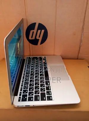 Laptop Apple MacBook Air 4GB Intel Core I7 SSD 128GB