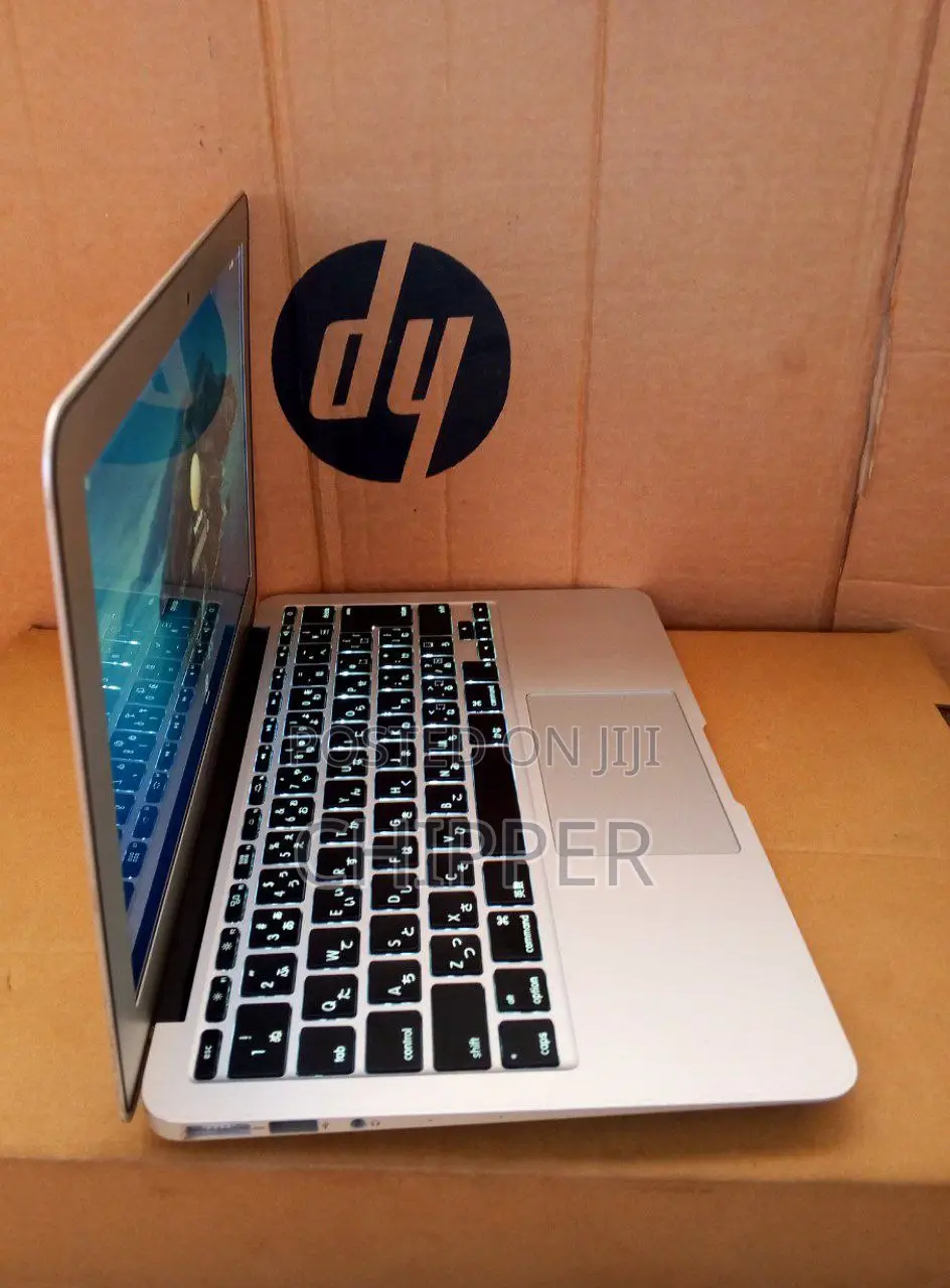 Laptop Apple MacBook Air 4GB Intel Core I7 SSD 128GB