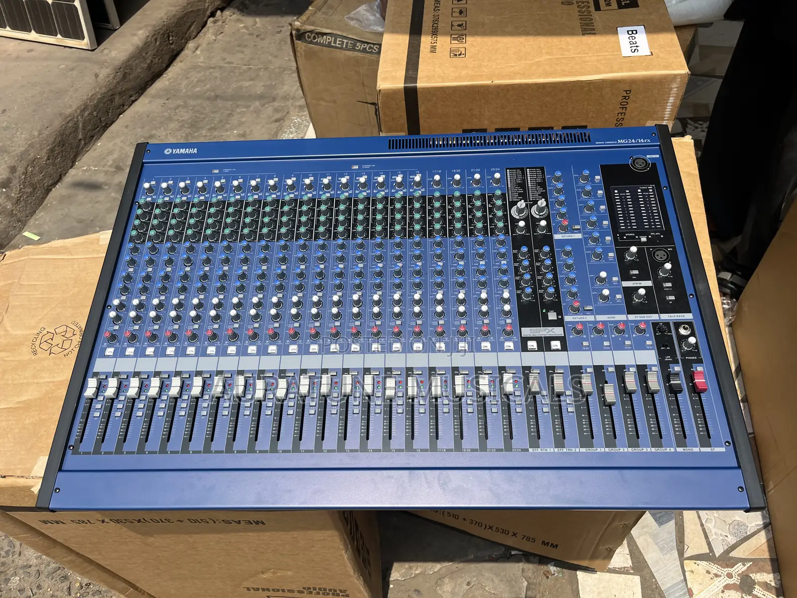 Yamaha Mg24 Mixer