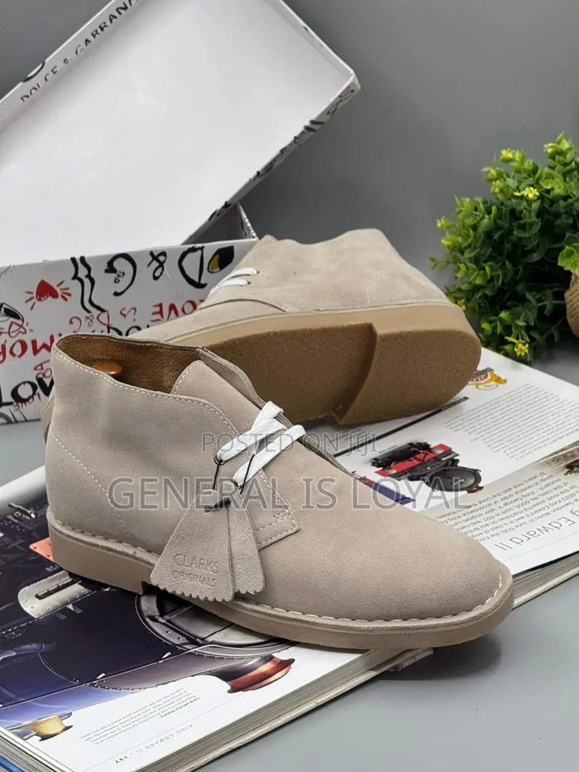 Original Clarks Boot /Black, Grey