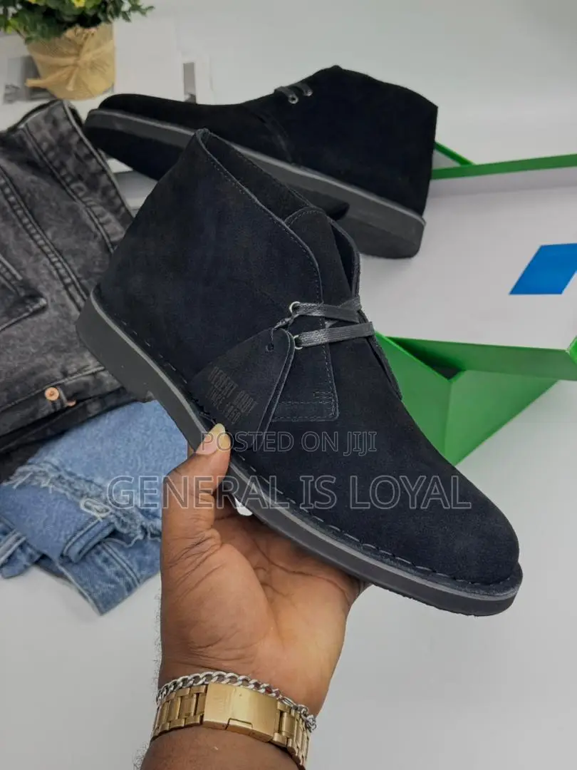 Original Clarks Boot /Black, Grey