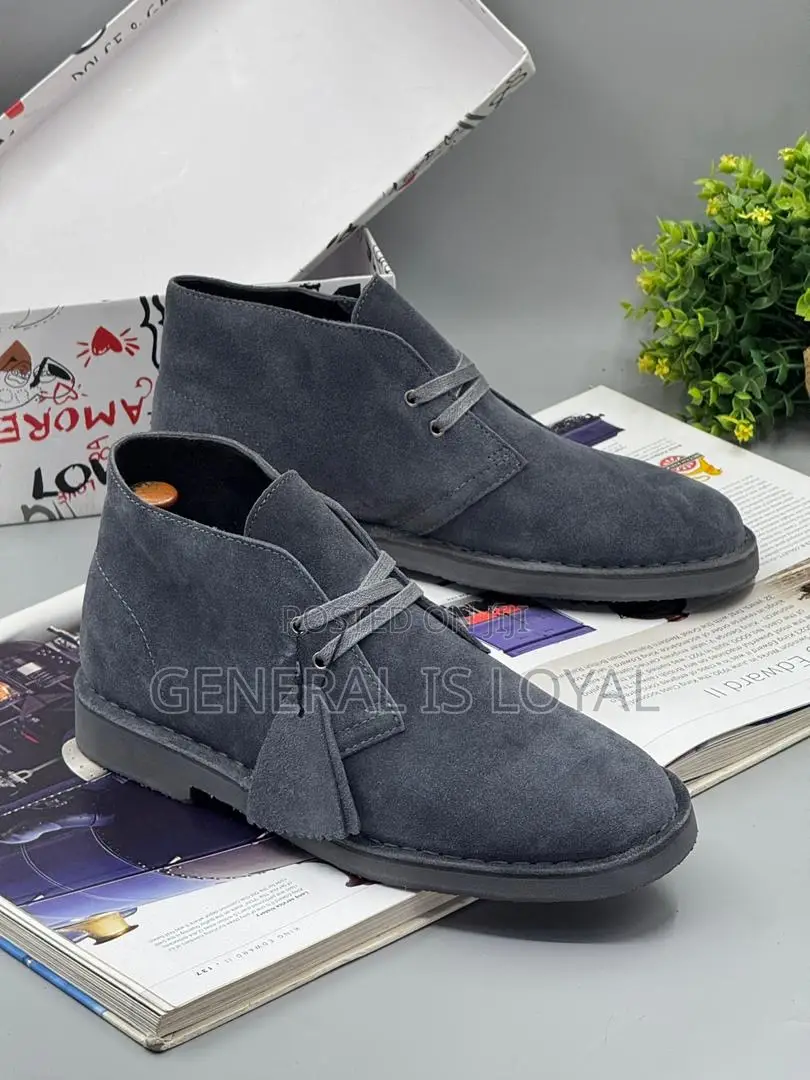 Original Clarks Boot /Black, Grey