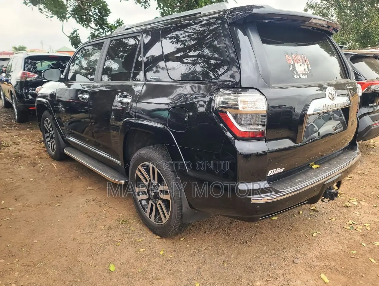 Toyota 4-Runner Limited 4WD 2024 Black