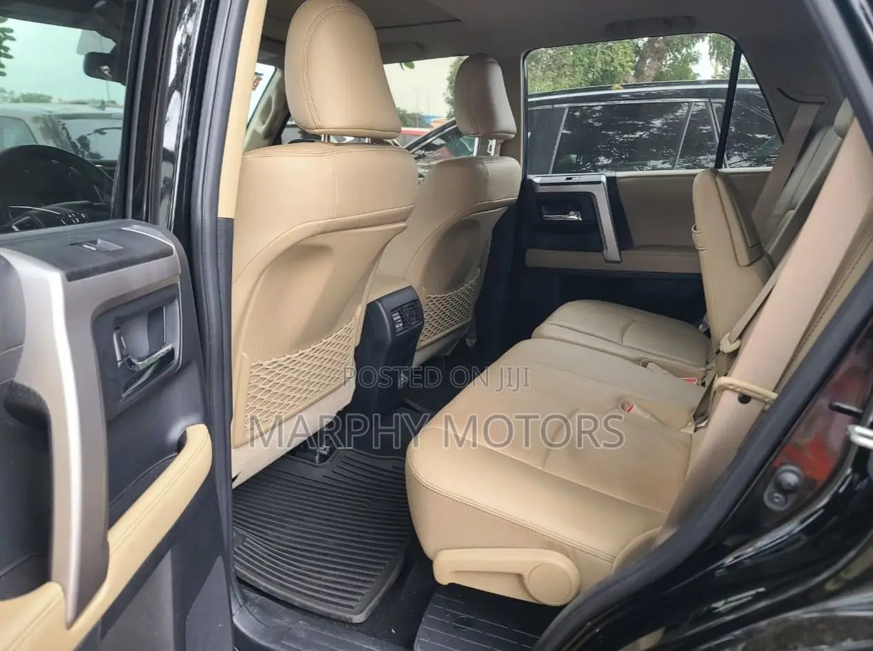 Toyota 4-Runner Limited 4WD 2024 Black
