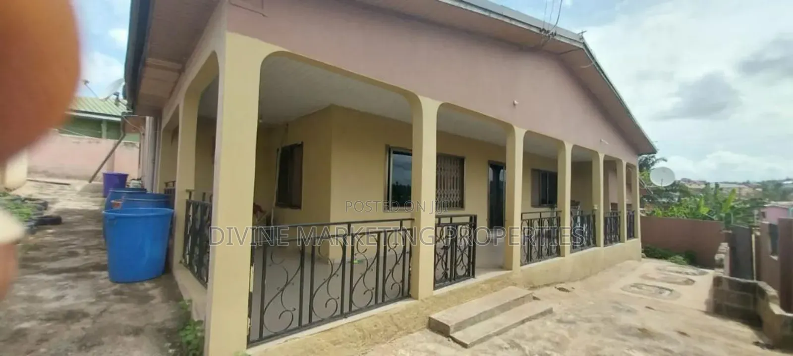 4bdrm House in Taifa Last Stop Area for sale