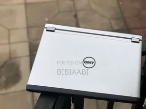 Photo - Laptop Dell Latitude 3330 6GB Intel Core i3 HDD+SSD 500GB