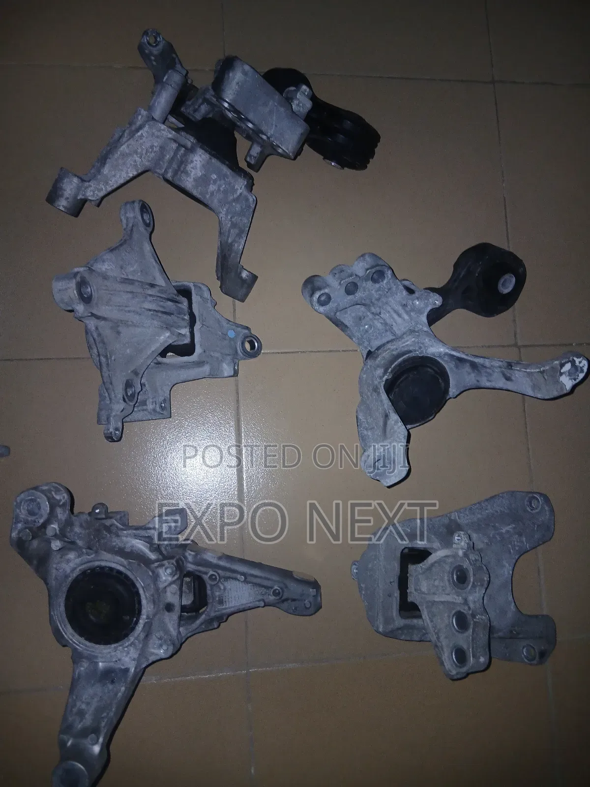 Engine Mountingengine Mounting for Auto Parts Engine Seat