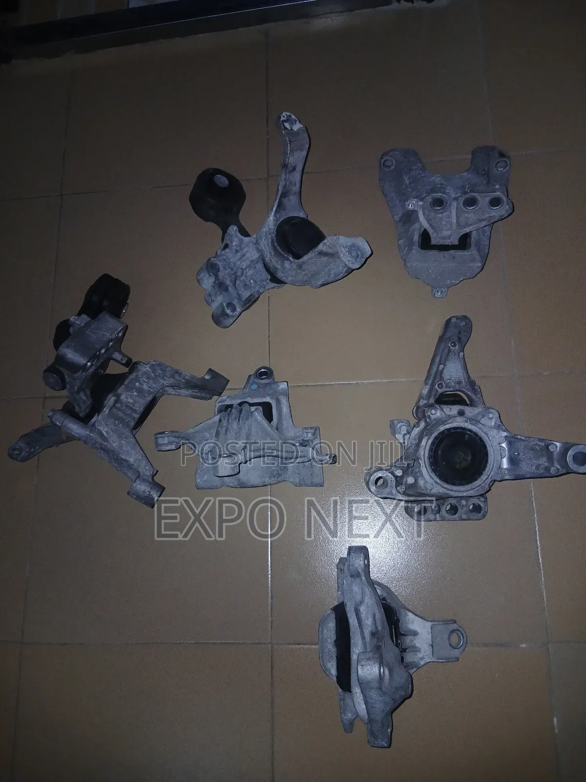 Engine Mountingengine Mounting for Auto Parts Engine Seat